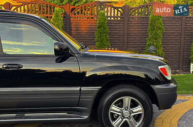 Внедорожник / Кроссовер Lexus LX 2006 в 