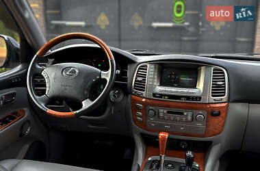 Внедорожник / Кроссовер Lexus LX 2006 в 