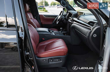 Внедорожник / Кроссовер Lexus LX 2019 в 