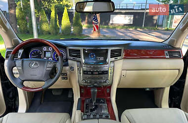 Внедорожник / Кроссовер Lexus LX 2008 в 