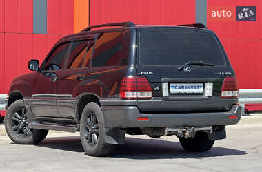 Внедорожник / Кроссовер Lexus LX 2004 в 