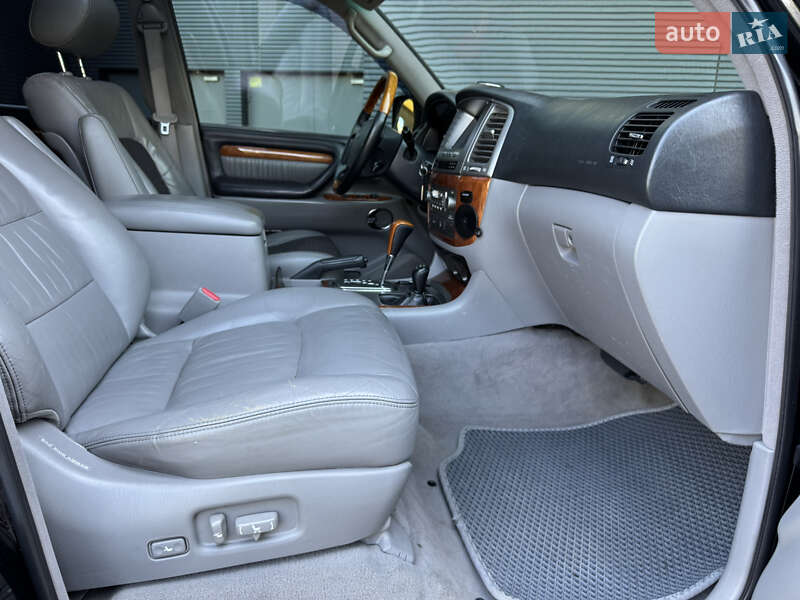 Позашляховик / Кросовер Lexus LX 2004 в Києві