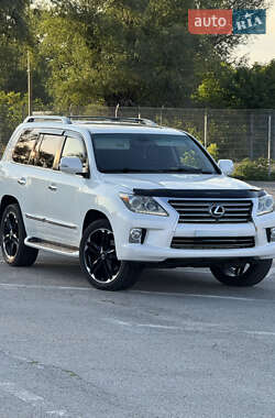 Lexus LX 2012