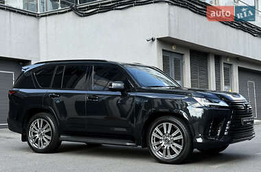 Внедорожник / Кроссовер Lexus LX 2022 в 