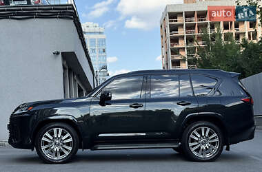 Внедорожник / Кроссовер Lexus LX 2022 в 