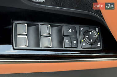 Внедорожник / Кроссовер Lexus LX 2022 в 