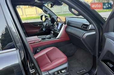 Внедорожник / Кроссовер Lexus LX 2022 в 
