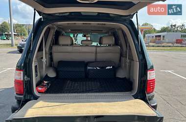 Внедорожник / Кроссовер Lexus LX 2004 в 
