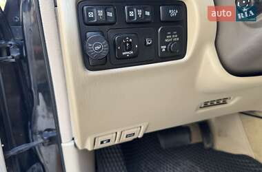 Внедорожник / Кроссовер Lexus LX 2005 в 