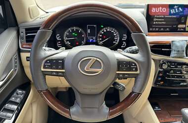 Внедорожник / Кроссовер Lexus LX 2017 в 