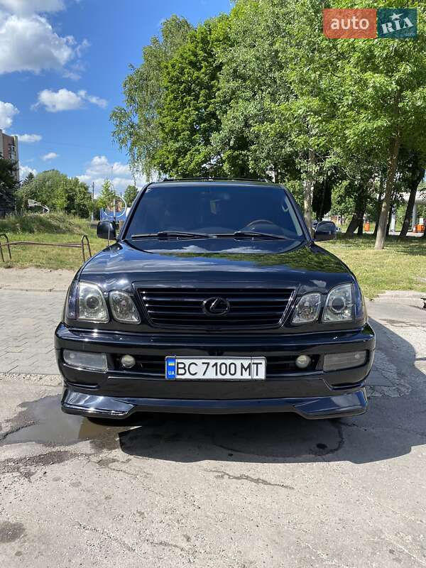 Позашляховик / Кросовер Lexus LX 2004 в Львові