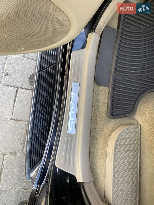 Позашляховик / Кросовер Lexus LX 2004 в Львові