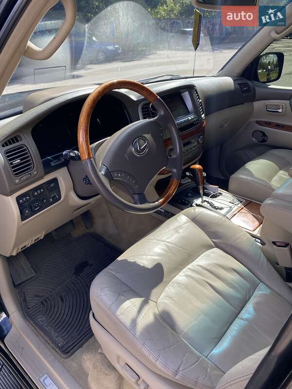 Позашляховик / Кросовер Lexus LX 2004 в Львові
