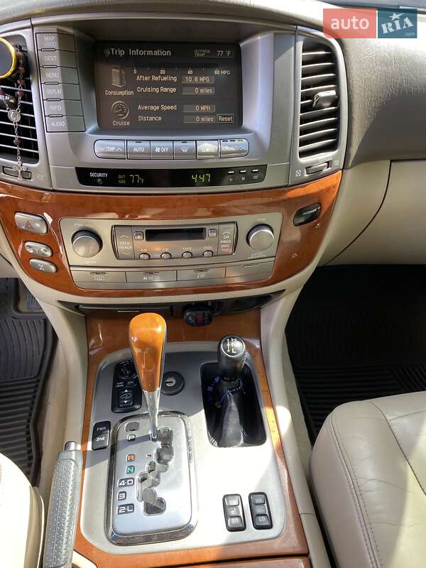 Позашляховик / Кросовер Lexus LX 2004 в Львові