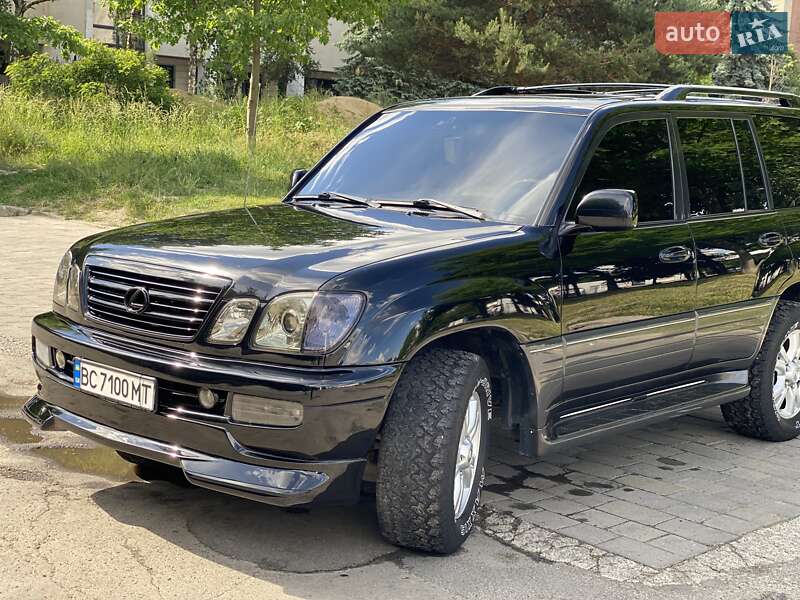 Позашляховик / Кросовер Lexus LX 2004 в Львові
