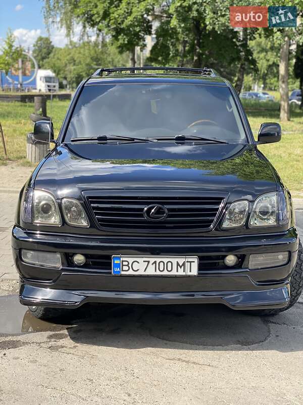 Позашляховик / Кросовер Lexus LX 2004 в Львові