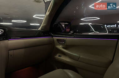 Позашляховик / Кросовер Lexus LX 2010 в 