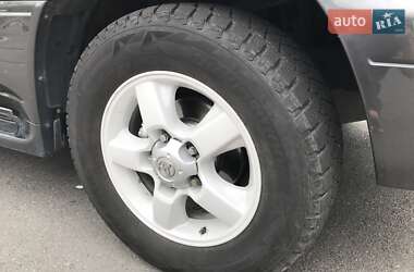 Внедорожник / Кроссовер Lexus LX 2005 в 