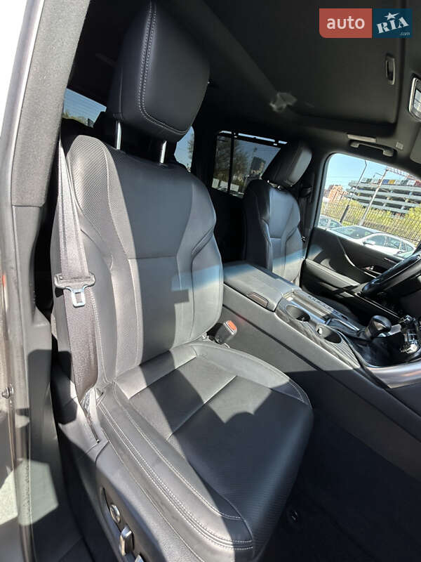 Позашляховик / Кросовер Lexus LX 2022 в Києві