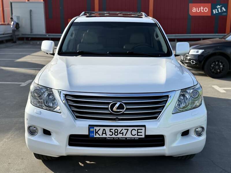Внедорожник / Кроссовер Lexus LX 2010 в Киеве
