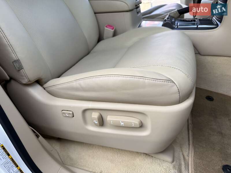 Внедорожник / Кроссовер Lexus LX 2010 в Киеве
