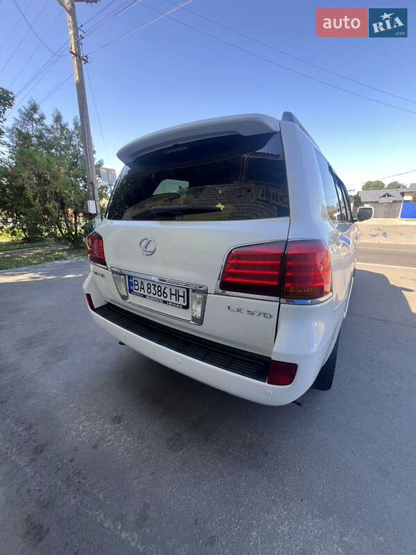 Позашляховик / Кросовер Lexus LX 2008 в Олександрії
