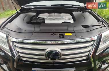 Lexus LX 2010