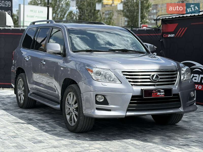 Lexus LX 2010