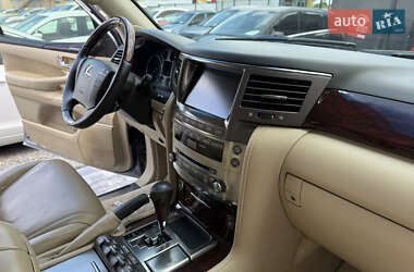 Внедорожник / Кроссовер Lexus LX 2010 в 