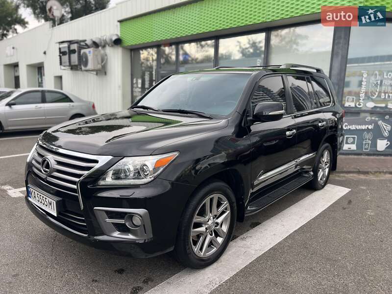 Внедорожник / Кроссовер Lexus LX 2013 в 