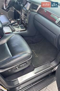 Внедорожник / Кроссовер Lexus LX 2013 в 