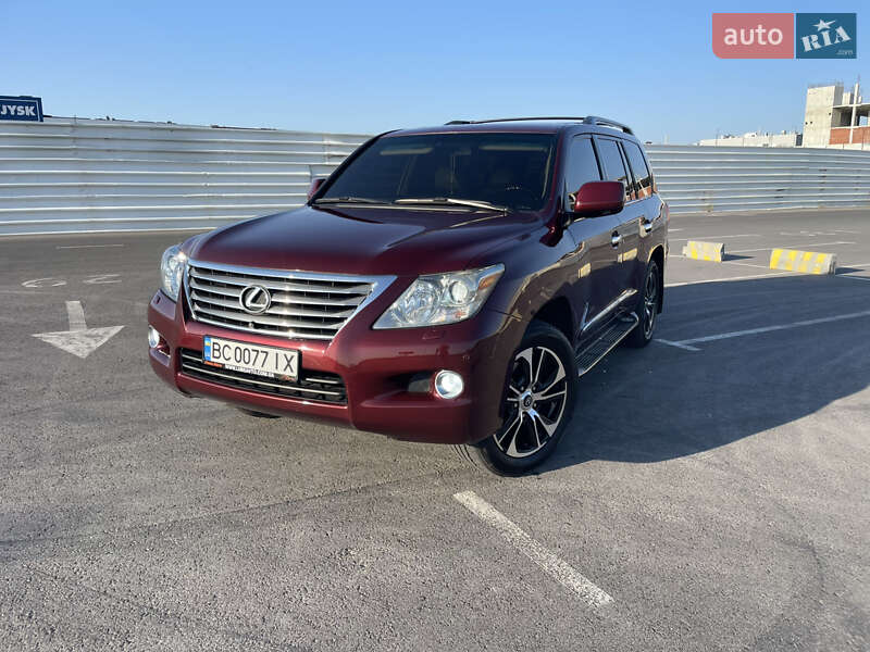 Lexus LX 2011