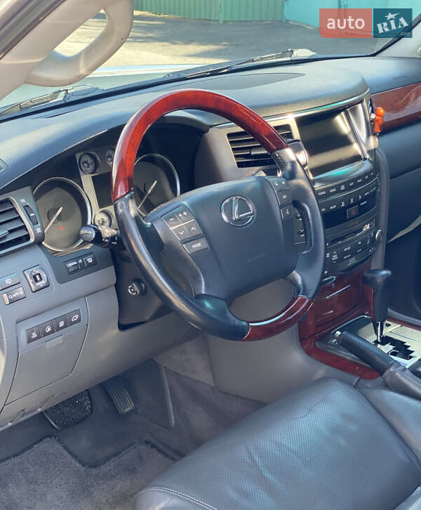 Внедорожник / Кроссовер Lexus LX 2008 в Белой Церкви