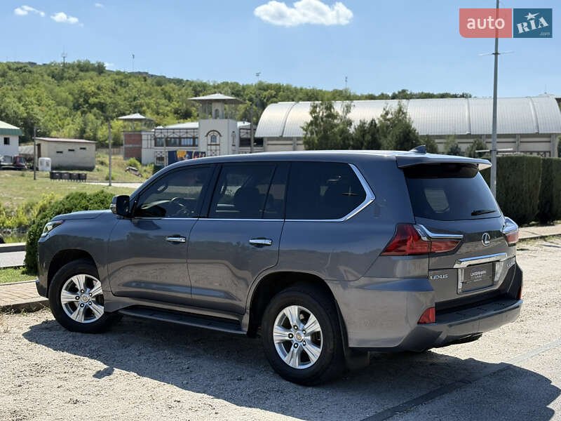 Внедорожник / Кроссовер Lexus LX 2016 в Днепре