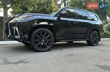 Внедорожник / Кроссовер Lexus LX 2018 в 