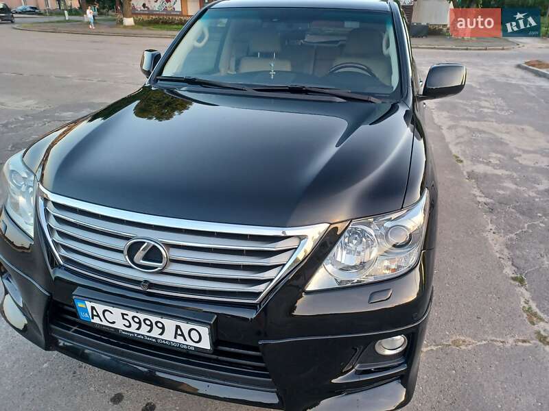 Внедорожник / Кроссовер Lexus LX 2011 в Старой Выжевке