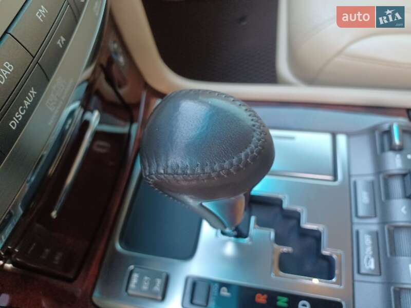 Внедорожник / Кроссовер Lexus LX 2011 в Старой Выжевке