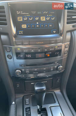 Внедорожник / Кроссовер Lexus LX 2008 в 