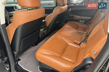 Внедорожник / Кроссовер Lexus LX 2011 в 