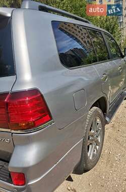 Внедорожник / Кроссовер Lexus LX 2010 в 