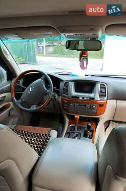 Позашляховик / Кросовер Lexus LX 2006 в 