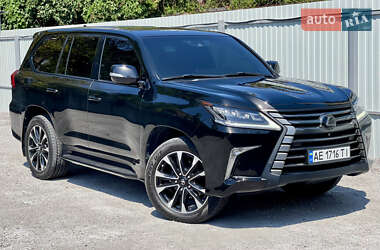Внедорожник / Кроссовер Lexus LX 2017 в 