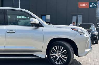 Внедорожник / Кроссовер Lexus LX 2021 в 