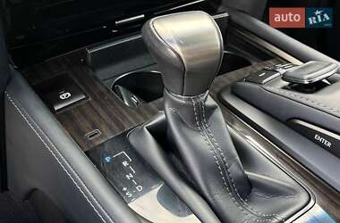 Внедорожник / Кроссовер Lexus LX 2021 в 