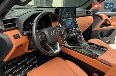 Внедорожник / Кроссовер Lexus LX 2022 в 