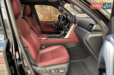 Внедорожник / Кроссовер Lexus LX 2022 в 