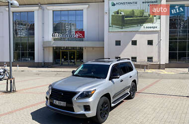 Lexus LX 2008