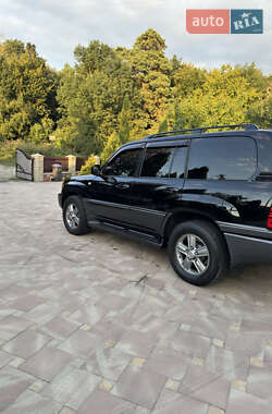 Позашляховик / Кросовер Lexus LX 2006 в 