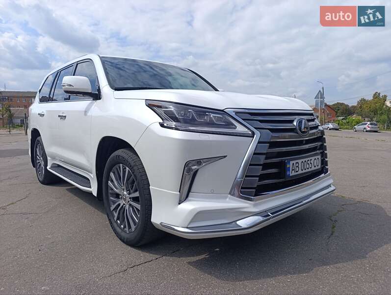 Lexus LX 2017