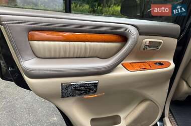 Внедорожник / Кроссовер Lexus LX 2004 в 